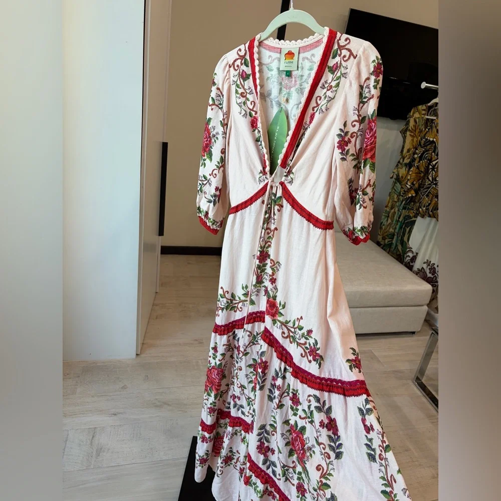 Farm Rio Pink Flower Tapestry Lenzing™
Ecovero™ Euroflax Maxi Dress - Picture 9 of 11